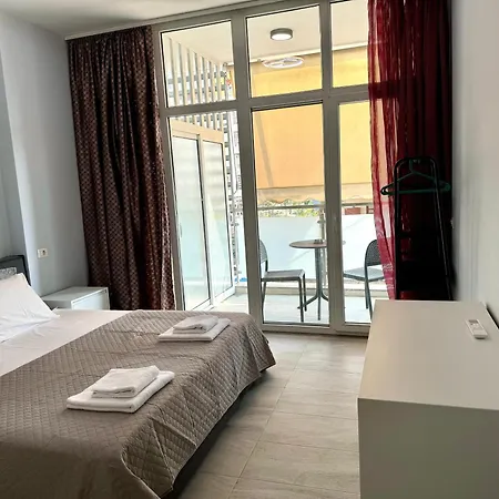 Circle's Comfy At Kika 2 Hotel Tirana