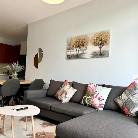 Circle's Comfy At Kika 2 Hotel